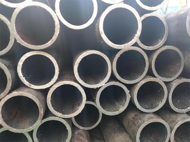 乌兰察布10#结构用无缝钢管
